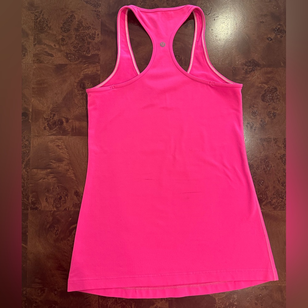 💖 Lululemon Cool Racerback Tank Top (Nulu) in Size 10 Hot Pink - Picture 2 of 3